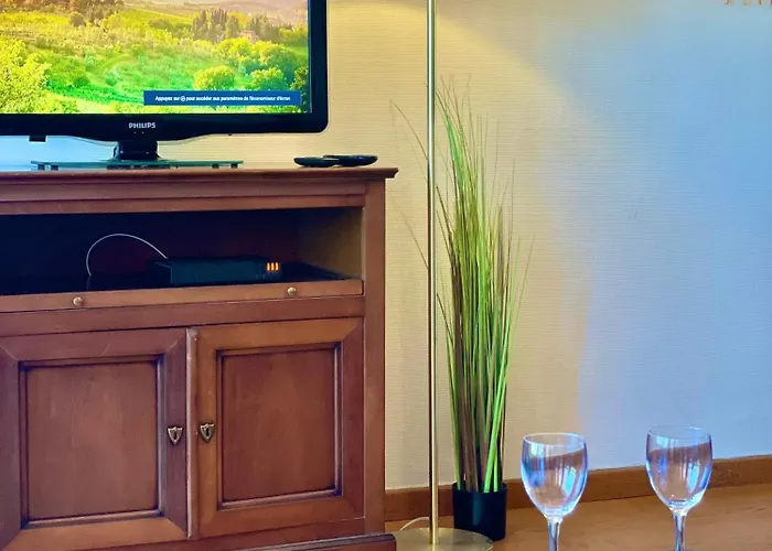 Appartement Douceur Jasmin  Balcon - 7 Pers - Wifi - Tv *