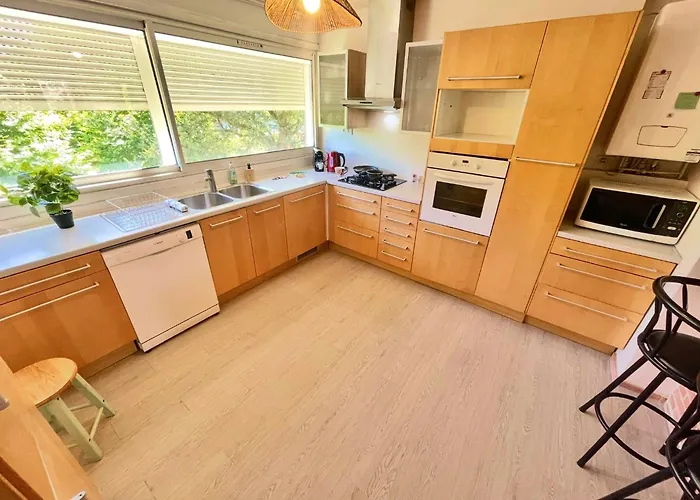 Appartement Douceur Jasmin  Balcon - 7 Pers - Wifi - Tv